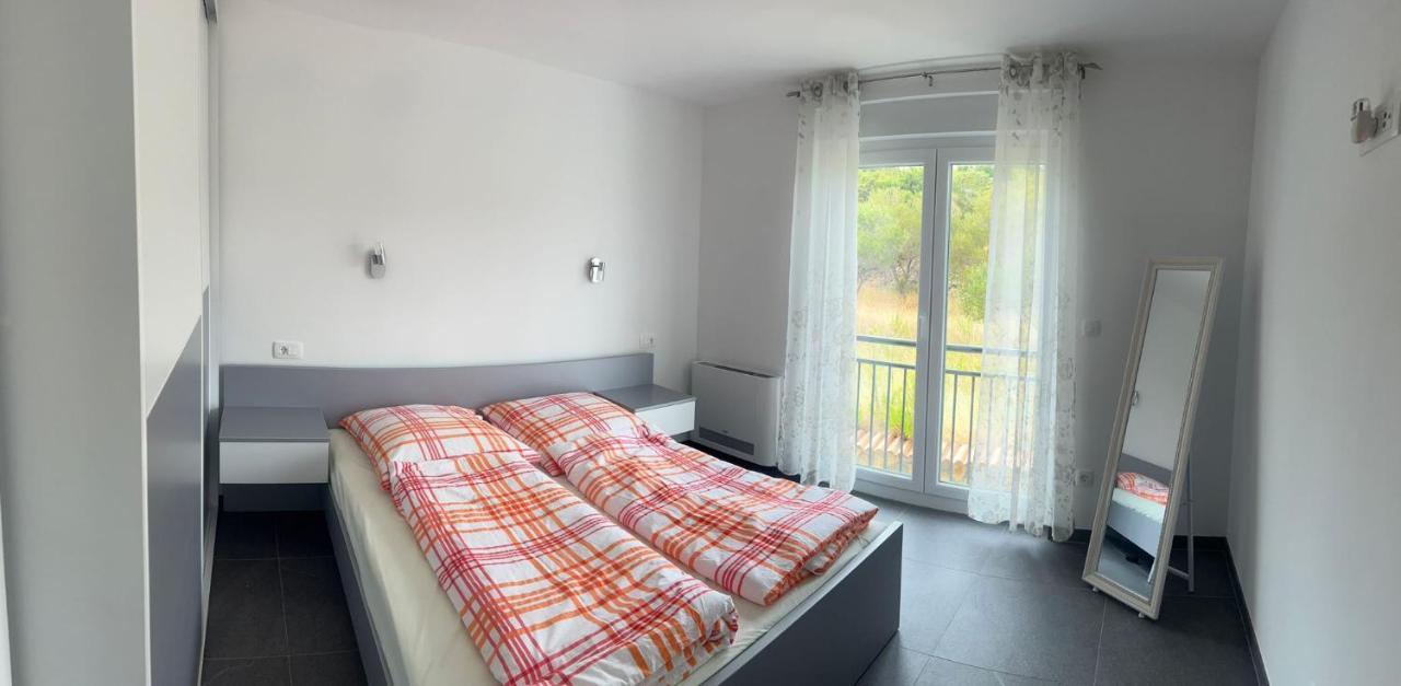 Apartmani Lana Rab Town Exteriér fotografie