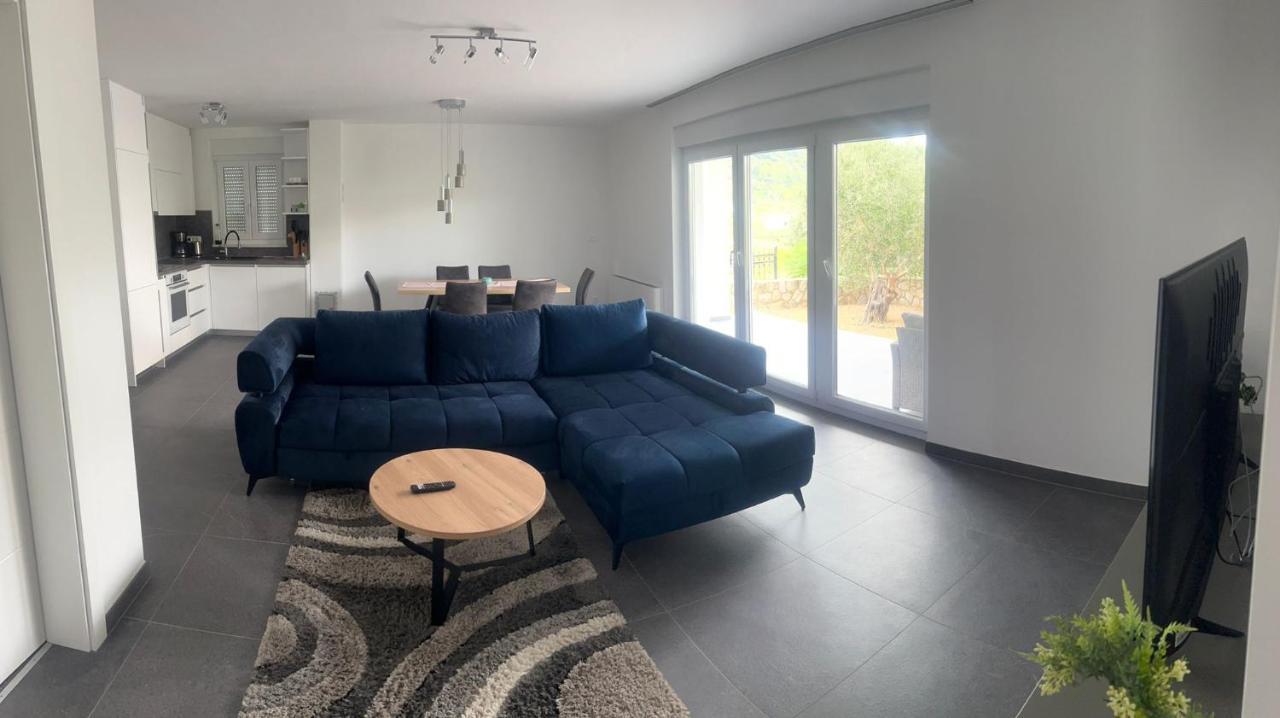 Apartmani Lana Rab Town Exteriér fotografie
