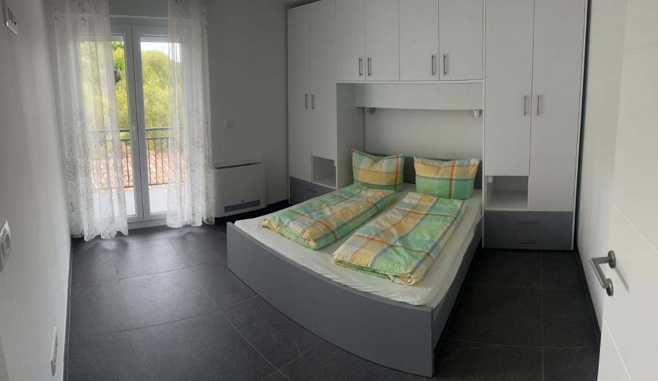 Apartmani Lana Rab Town Exteriér fotografie